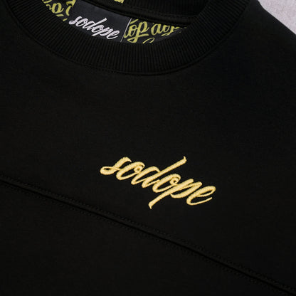 Crewneck Sweater – Premium sweater with hidden pockets